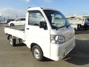 It is a picture of the white daihatsu hijet truck in 2013,First Photo Stock No.Y049262