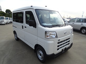 It is a picture of the white daihatsu hijet passenger van in 2022,First Photo Stock No.Y049304