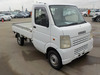 It is a picture of the white suzuki carry truck in 2003,Sub Photo 0 Stock No.Y049415