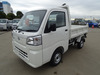 It is a picture of the white daihatsu hijet in 2023,Sub Photo 2 Stock No.Y049613