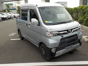 It is a picture of the silver daihatsu hijet van deck van in 2020,First Photo Stock No.Y057776