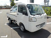 It is a picture of the white daihatsu hijet  truck in 2016,Sub Photo 0 Stock No.Y058067