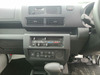 It is a picture of the white daihatsu hijet  truck in 2024,Sub Photo 12 Stock No.Y058150