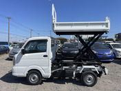 2024 SUZUKI CARRY TRUCK Photo Y058430 | MiniTruckDealer.com 