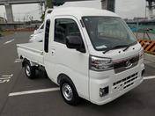2024 DAIHATSU HIJET Photo Y059851 | MiniTruckDealer.com 