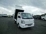 It is a picture of the white suzuki carry in 2025,First Photo Stock No.Y059931