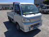 It is a picture of the silver daihatsu hijet  dump in 2013,Sub Photo 1 Stock No.Y061239