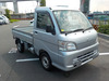 It is a picture of the silver daihatsu hijet truck dump in 2013,Sub Photo 1 Stock No.Y061239