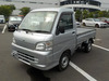 It is a picture of the silver daihatsu hijet  dump in 2013,Sub Photo 2 Stock No.Y061263