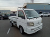 It is a picture of the white daihatsu hijet truck scissors dump in 2001,Sub Photo 1 Stock No.Y062874