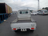 It is a picture of the white suzuki carry truck truck in 2006,Sub Photo 3 Stock No.Y062955