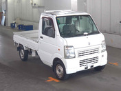 It is a picture of the white suzuki carry truck truck in 2013,First Photo Stock No.Y062956