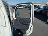 It is a picture of the white suzuki carry truck truck in 2005,Sub Photo 14 Stock No.Y063108