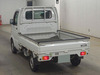 It is a picture of the white suzuki carry truck truck in 2005,Sub Photo 18 Stock No.Y063108