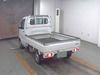 It is a picture of the white suzuki carry truck truck in 2002,Sub Photo 15 Stock No.Y063131
