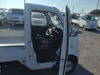 It is a picture of the white suzuki carry  truck in 2004,Sub Photo 14 Stock No.Y063670