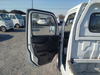 It is a picture of the white suzuki carry  truck in 2004,Sub Photo 6 Stock No.Y063670