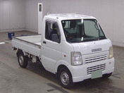 It is a picture of the white suzuki carry truck truck in 2004,First Photo Stock No.Y063670