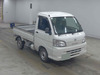 It is a picture of the white daihatsu hijet truck dump in 2013,Sub Photo 14 Stock No.Y064803