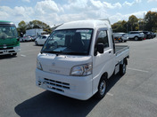 2014 DAIHATSU HIJET TRUCK Photo Y064920 | MiniTruckDealer.com 